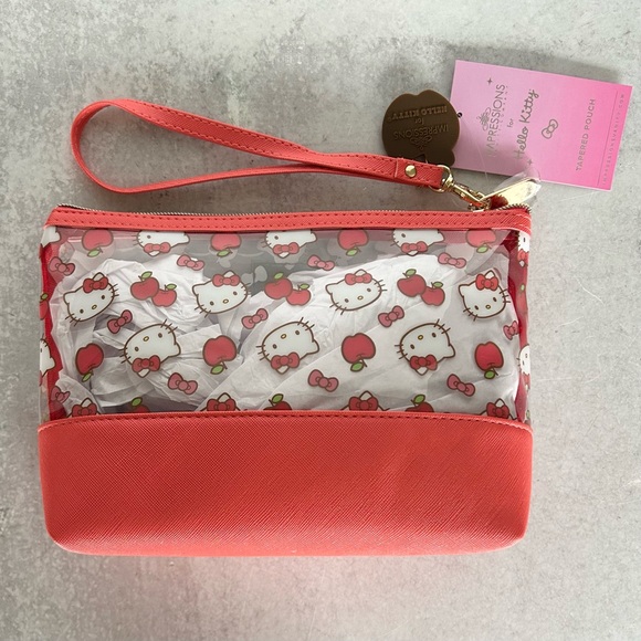 HELLO KITTY Tapered Clear Apple Cosmetics Pouch Bag with Wristlet in Peach, NWT - Picture 4 of 6